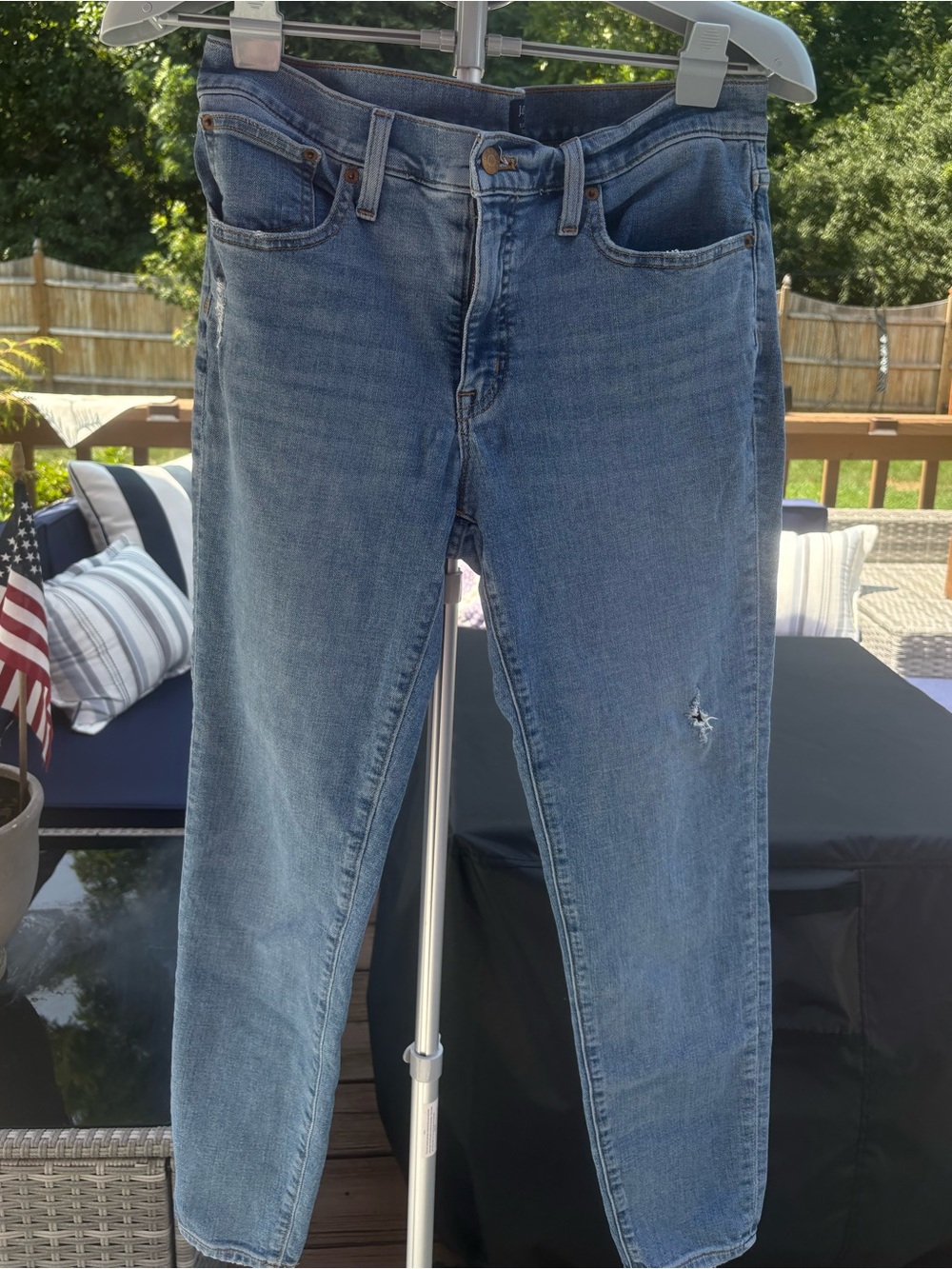 J.Crew 8" Mid-Rise Skinny Jeans - Size 30
